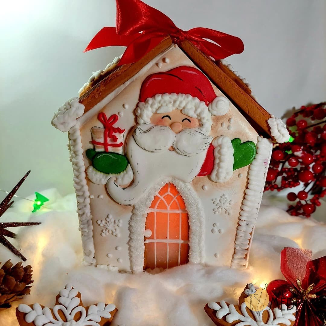 novogodisnja kucica od medenjaka