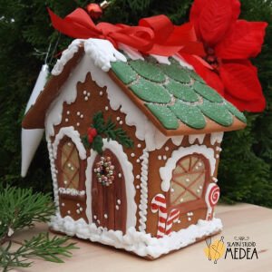 kucica od medenjaka za novu godinu