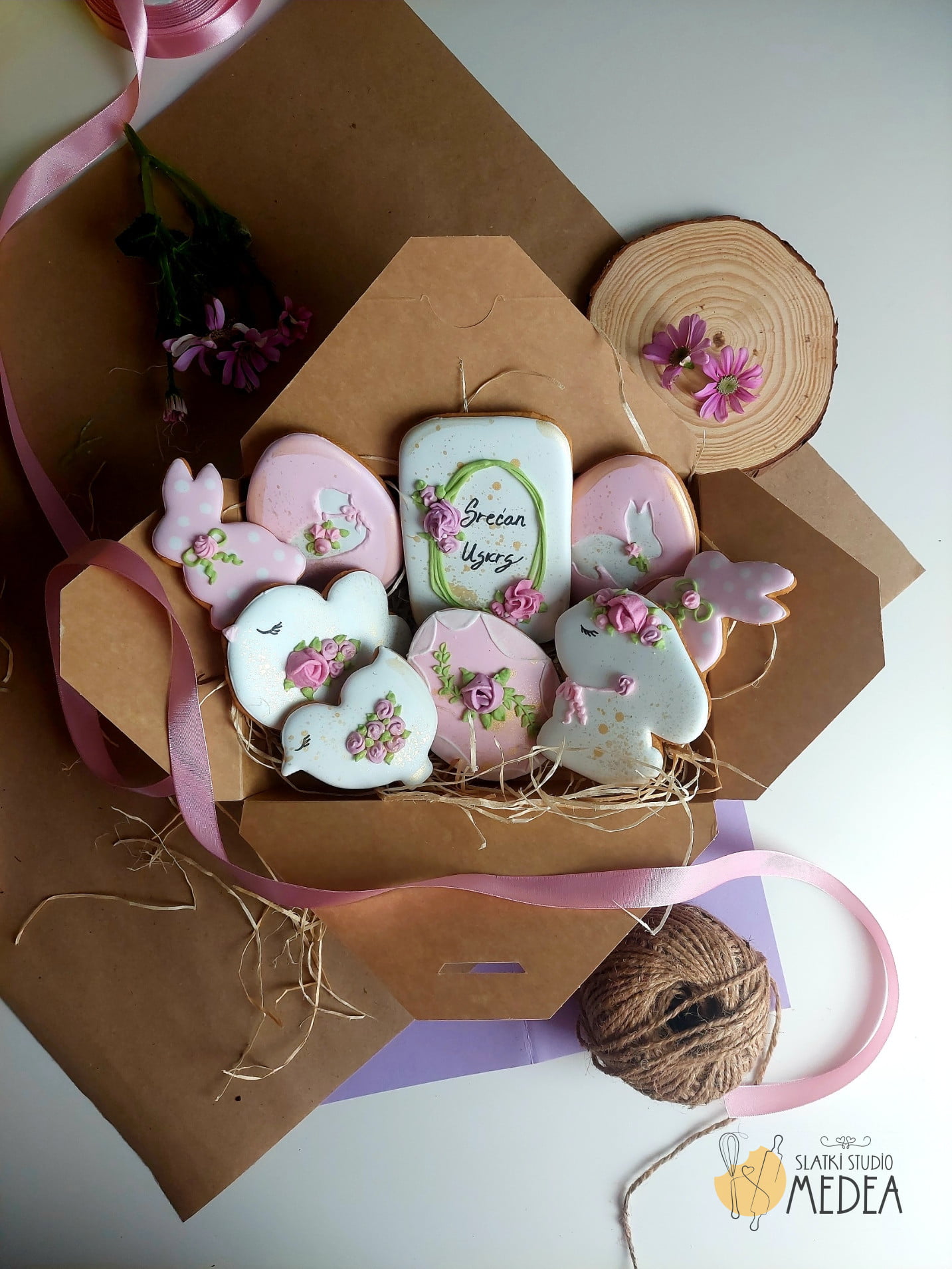 uskrsnji medenjaci u kutiji